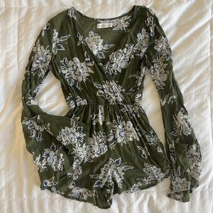 ❌SOLD❌ A&F Green Floral Romper